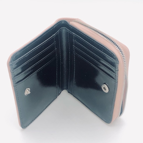 Women’s Steven Madden wallet and change purse - Picture 4 of 4